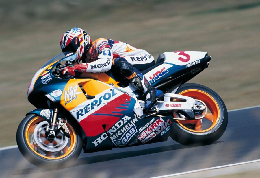 00-criville-nsr500-900x615