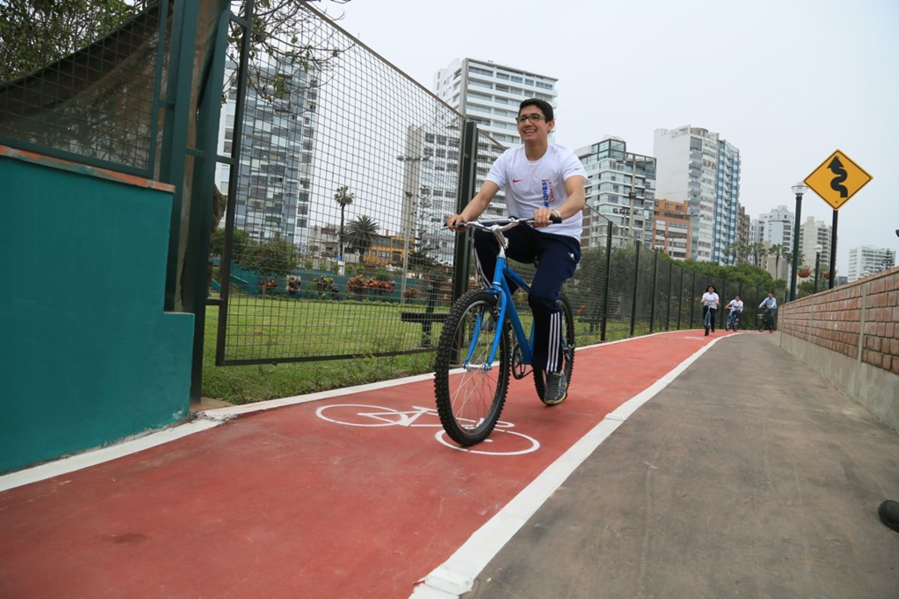 Municipalidad de Miraflores inaugura nueva ciclovía | Noticias | Agencia Peruana de Noticias Andina