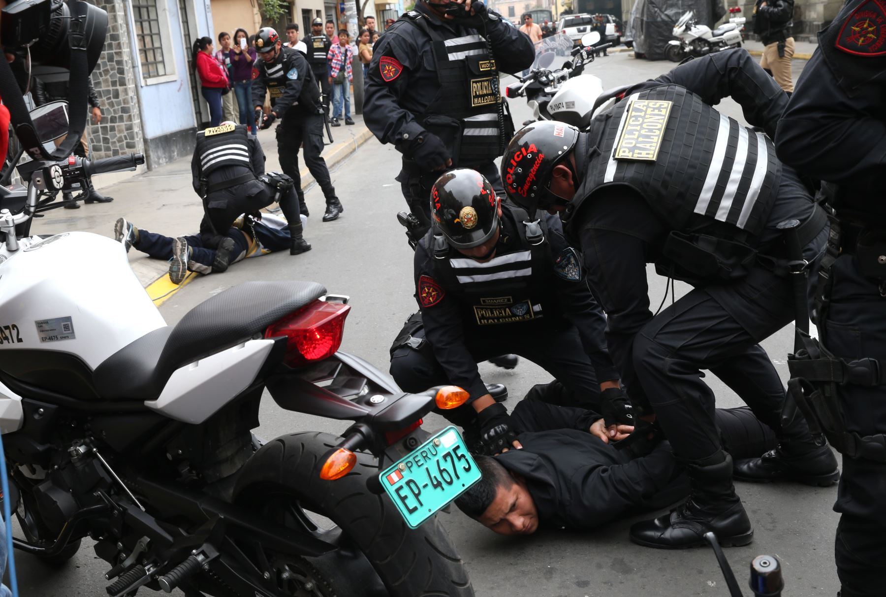 Conozca las normas que buscan reducir la delincuencia y recuperar confianza en la Policía | Noticias | Agencia Peruana de Noticias Andina