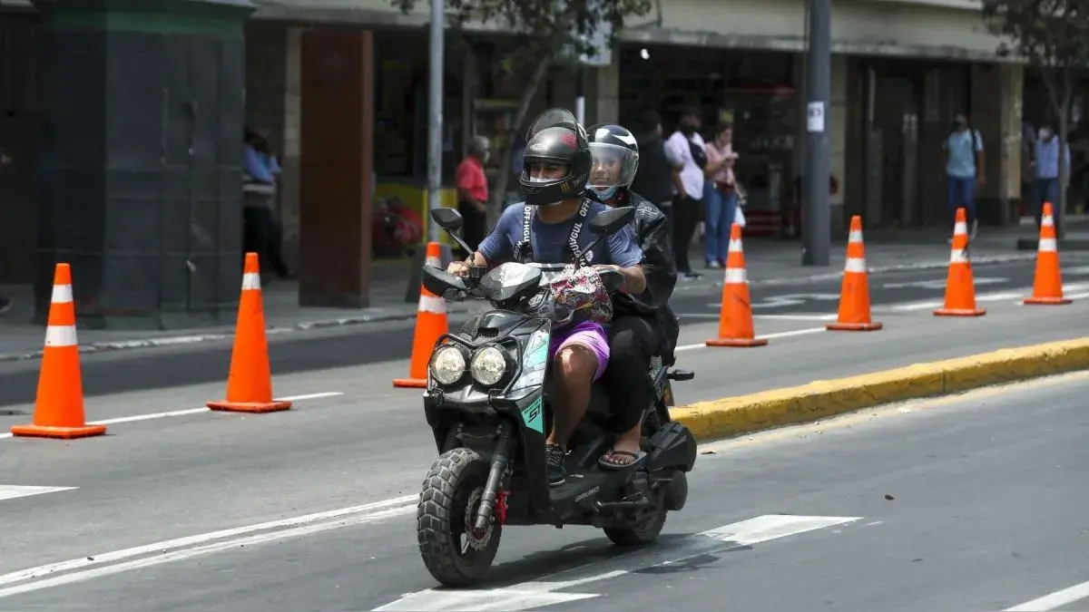 La Victoria se suma a la prohibición del traslado de dos personas en una motocicleta | RPP Noticias