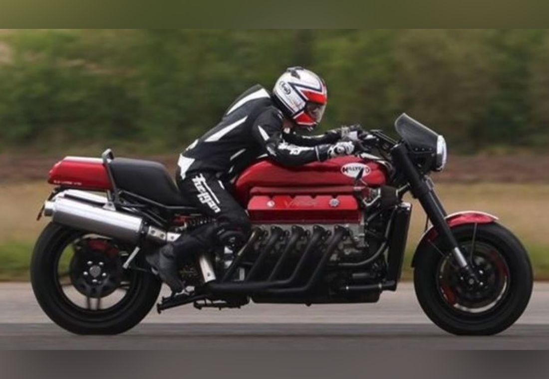  moto con motor de Dodge Viper