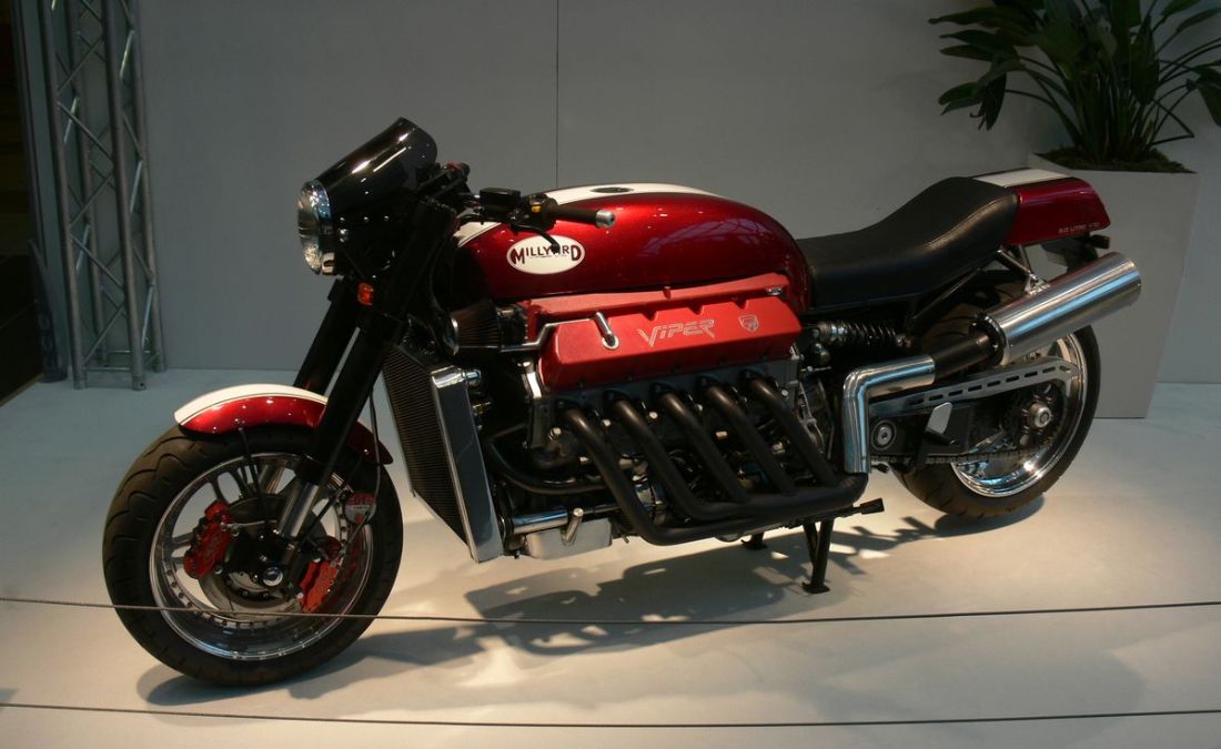 moto con motor de Dodge Viper