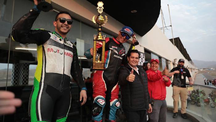 Presidente del IPD premió a los ganadores del Campeonato Nacional de Motovelocidad 2024
