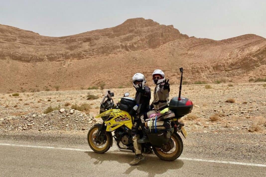 Una vuelta al mundo de récord, y en pareja, a lomos de una Suzuki V-Strom 1050 XT