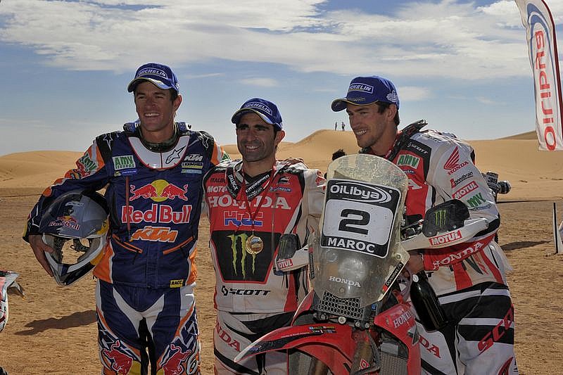 Una estatua de 8 toneladas hecha completamente con piezas de moto: Paulo Gonçalves siempre en el recuerdo