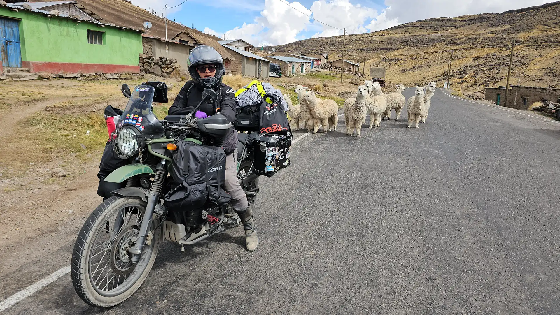 Guía para viajar a Perú en moto | Jessie Biker®