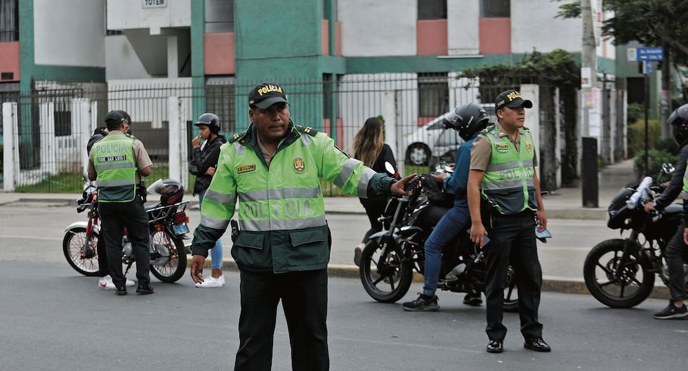 Proyecto para crear Policía del orden: agentes de segunda categoría de  seguridad | Armados en seis meses y con pocos requisitos: los riesgos de la  policía del orden y seguridad | uso