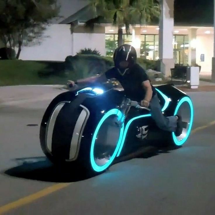 Moto de luz (quinta generación) / TRON: Legacy