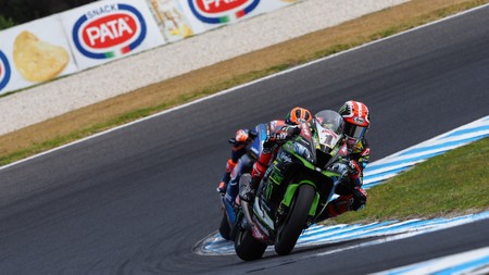¿Por qué Kawasaki y BMW pasan de MotoGP y prefieren correr en las Superbikes?