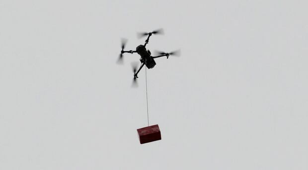 El curso termina con la ejecución de una serie de ejercicios para demostrar el dominio de los drones. (Foto: Ministerio de Defensa)