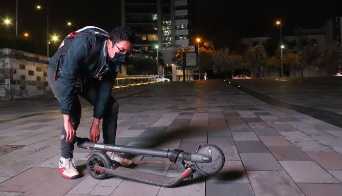 Sin espacios para parquear escúteres