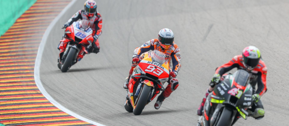 Alex Rins, Marc Márquez y Jorge Martín, tres de los españoles en MotoGP