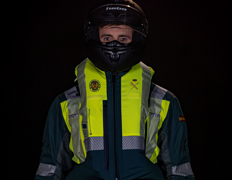 Interior adjudica a Fecsa el suministro de más de 4.660 chalecos airbag  para la Guardia Civil por 2,5 millones