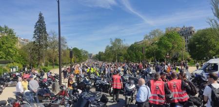 Revolución Francesa: la razón por la que moteras y moteros de Francia estallan contra la ITV o CT2R e inundan las calles de protestas