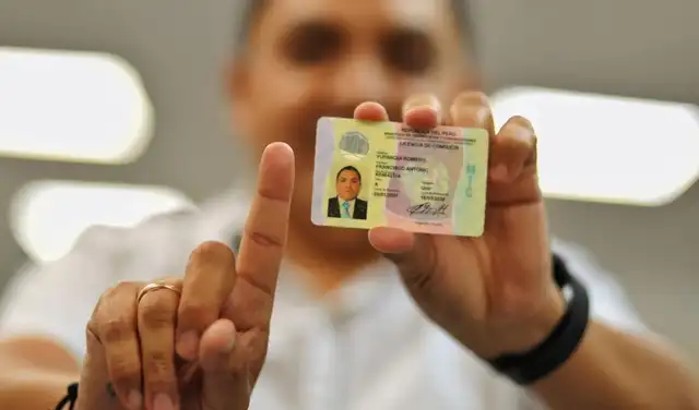 La licencia de conducir se puede tramitar de manera online. Foto: Andina