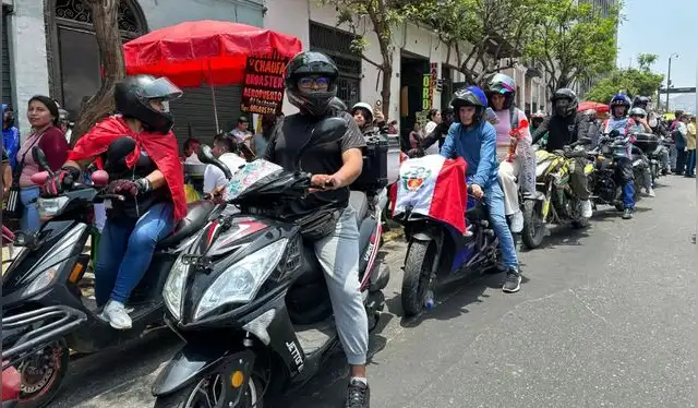Motociclistas protestan frente a Congreso por nueva ordenanza: "Nos roban, no compramos moto para el sicariato" | paro nacional | Dina Boluarte | Sociedad | La República