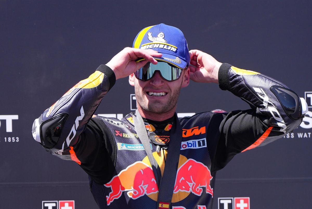 Binder (KTM) gana, con autoridad, la carrera al 'sprint' de Jerez