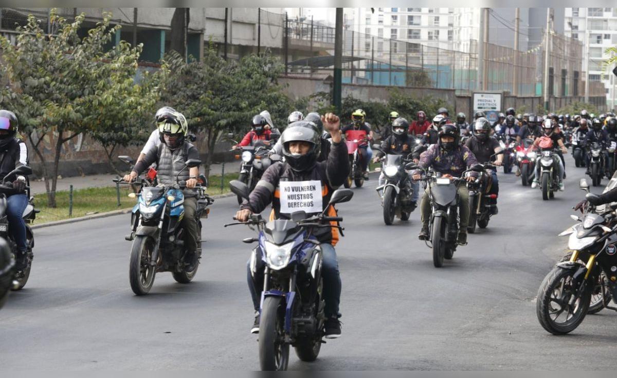 Nuevos cambios de placas para motos del MTC: conductores aseguran que medida es "peligrosa" y "técnicamente imposible"