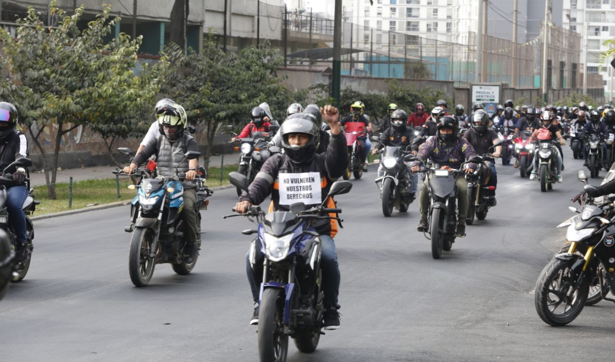 Nuevos cambios de placas para motos del MTC: conductores aseguran que medida es "peligrosa" y "técnicamente imposible"