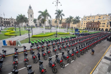 La Policía Nacional del Perú comprará 30 camionetas pick-up y 40 motos pisteras