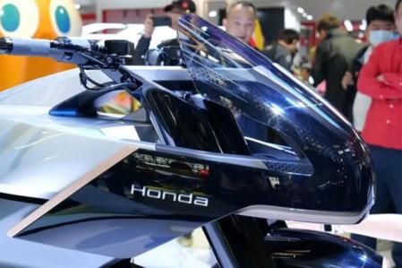 Honda muestra en Tokio su moto más futurista, digna de una película de ciencia ficción o de un videojuego