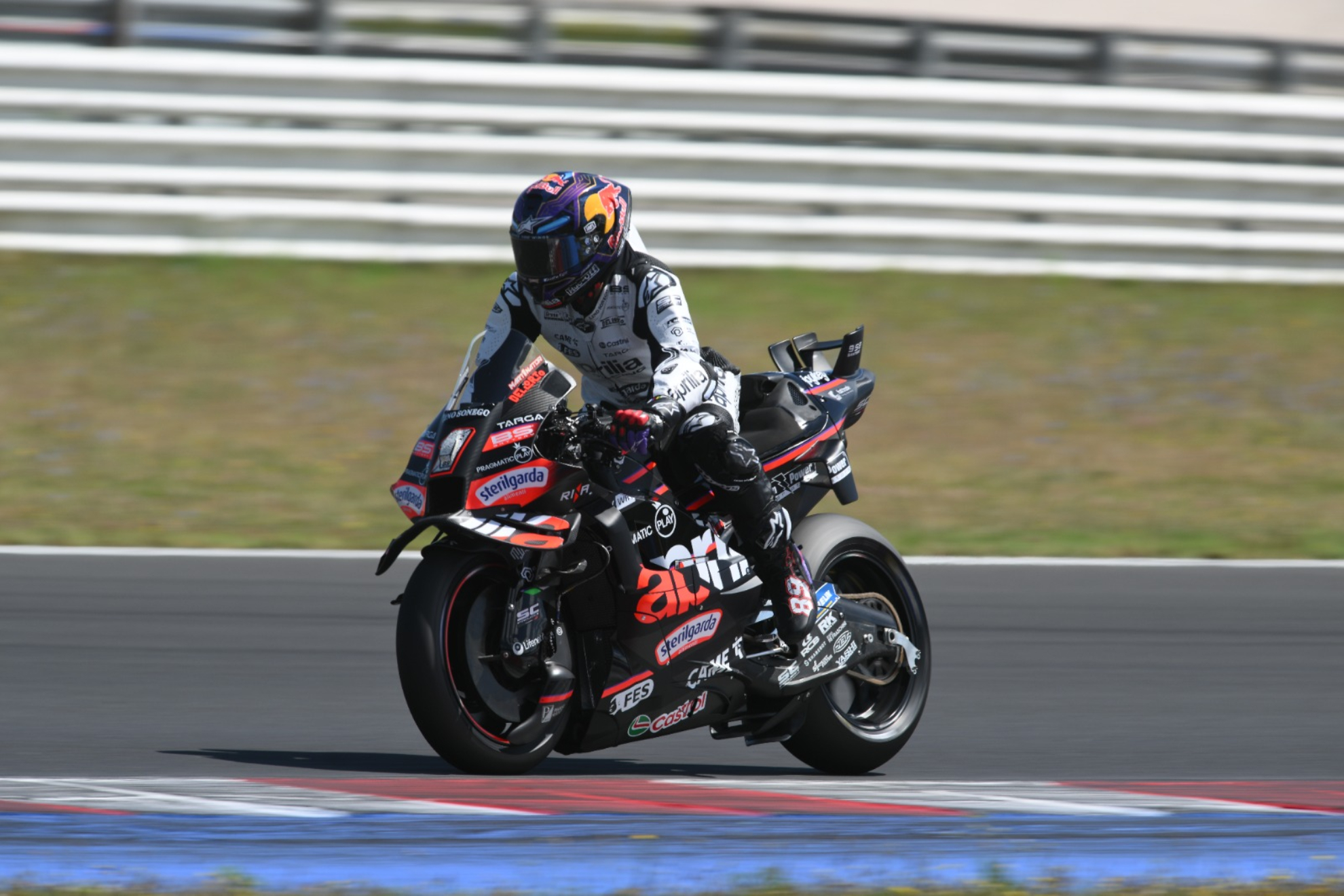 Jorge Martín vuelve a subirse a una MotoGP y ya tiene fecha de regreso