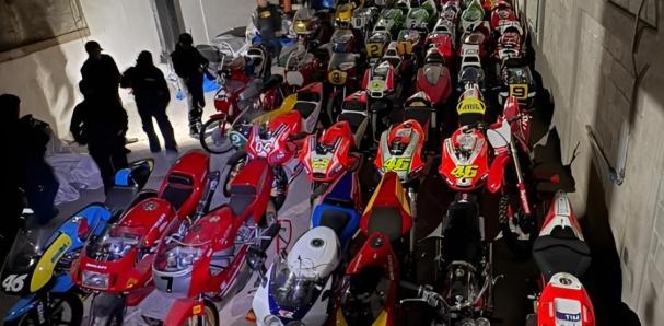 El FBI muestra la increíble colección de motos del narco más buscado del  planeta, valorada en 40 millones