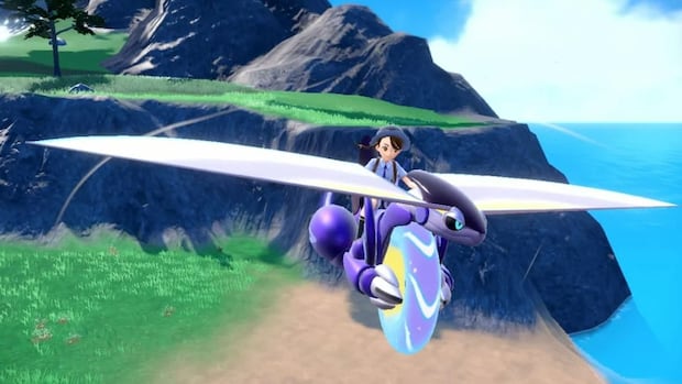 Miraidon de Pokémon Escarlata y Púrpura en su forma planeador.