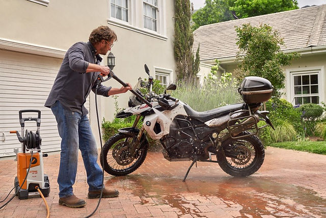 Dejá tu moto como nueva con tu hidrolavadora STIHL!