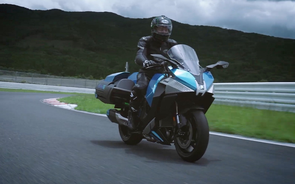 Kawasaki Ninja H2 HySe: ¡Primer video en acción de la moto de hidrógeno! - CRMOTOS