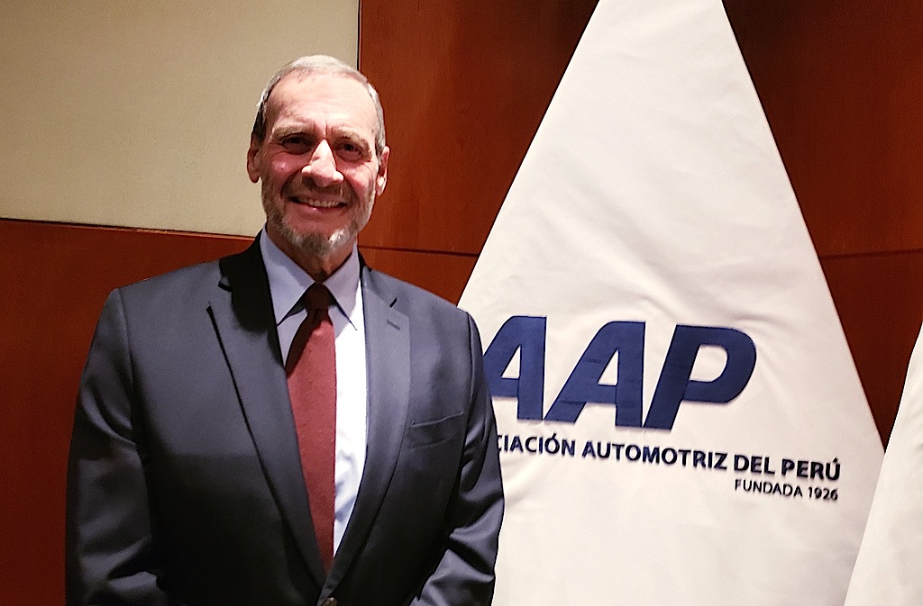 Armando-Negri-Asociacion-Automotriz-del-Peru-revista-mototec