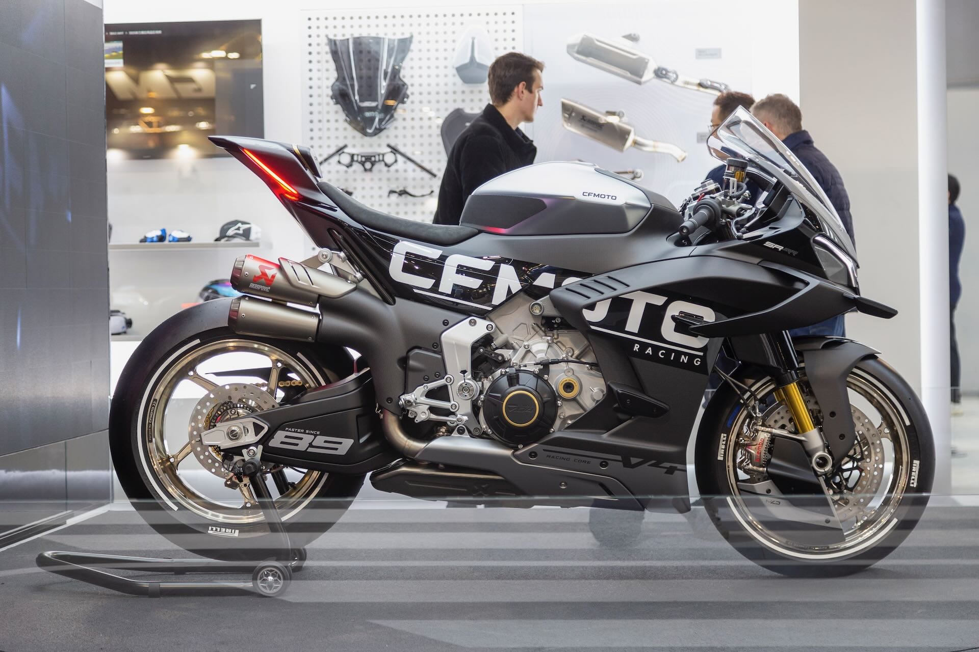 CFMOTO-V4-SR-RR-PROTOTYPE-10