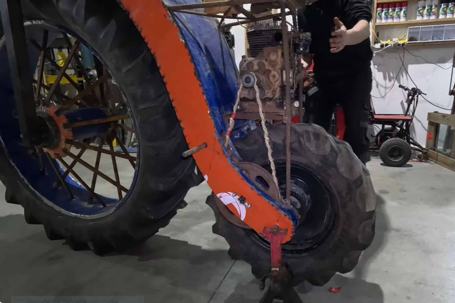 La "moto-tractor" existe y da impresión solo mirarla…