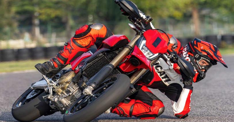 Ducati-Hypermotard-698-01