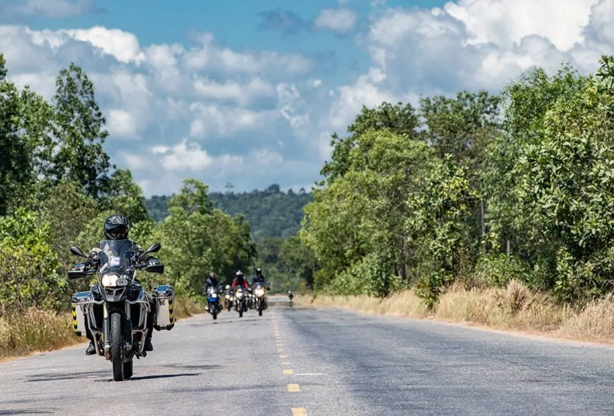 Os acessórios ideais para o piloto durante uma longa viagem de moto - Revista Moto Adventure