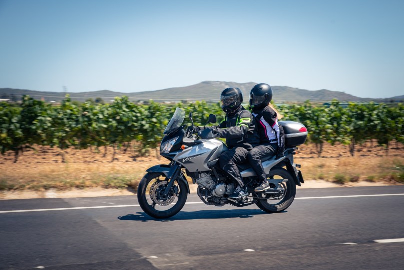 5 claves para ir de pasajero en moto con seguridad – Infotrànsit