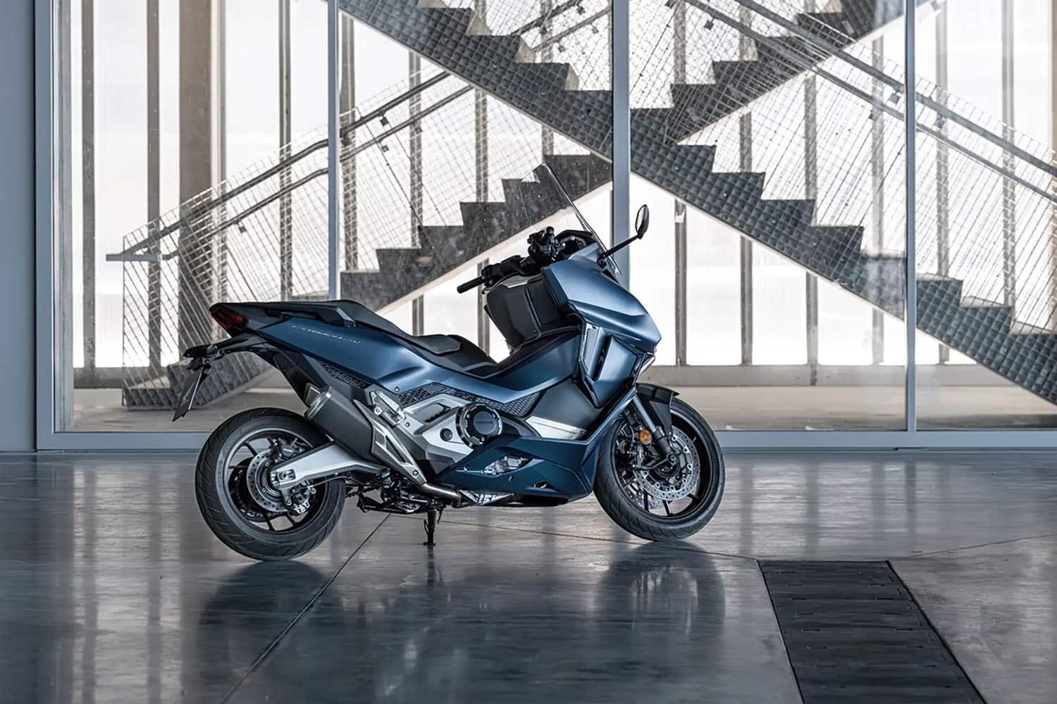 Honda Forza en parado