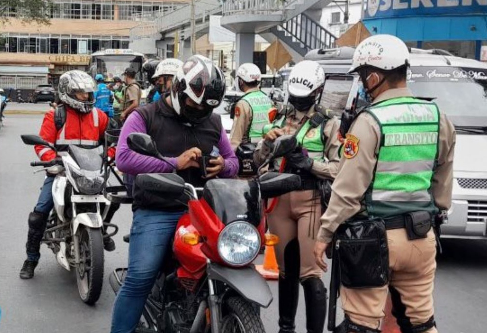 Motos lineales con dos pasajeros serán intervenidas