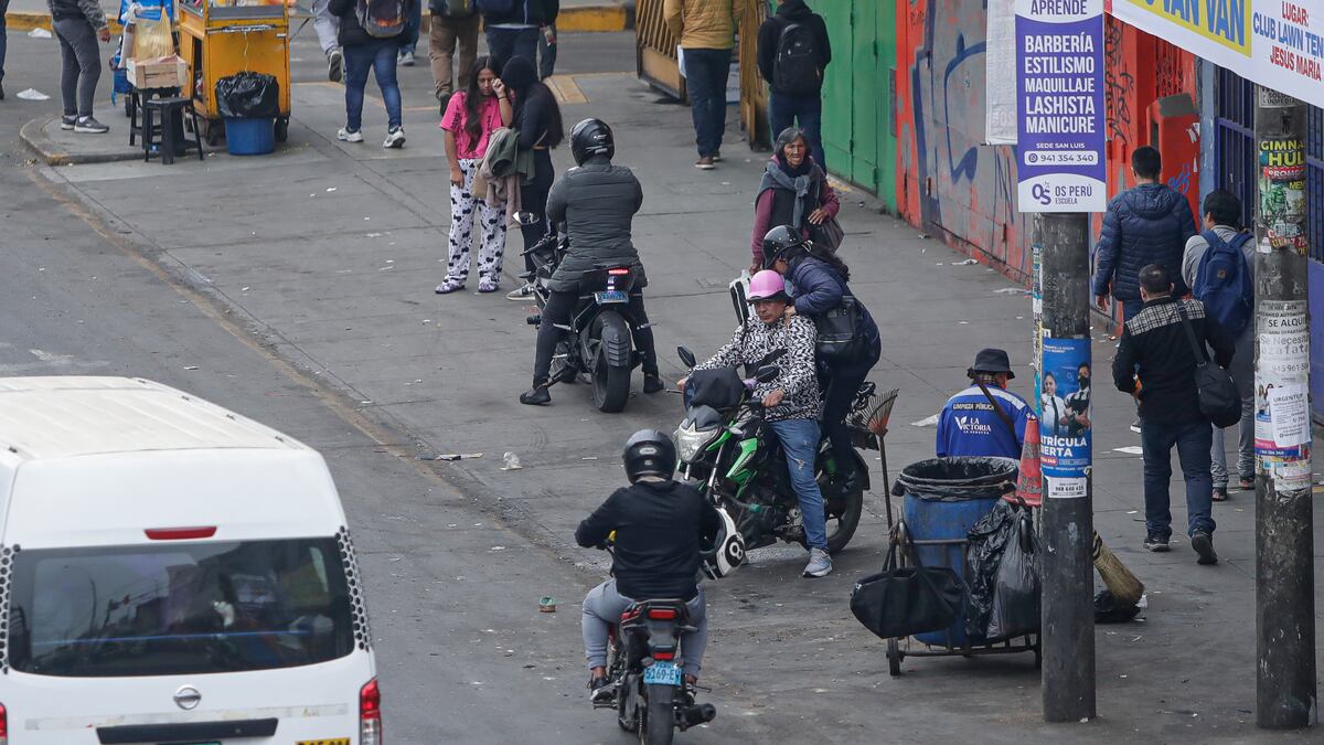 Prohibición de dos personas en una moto | Ley del Gobierno: ¿En qué casos se aplicaría y qué opinan los motociclistas? MTC Raúl Pérez Reyes Gobierno | Aslaltos | Robos | Extorsiones |