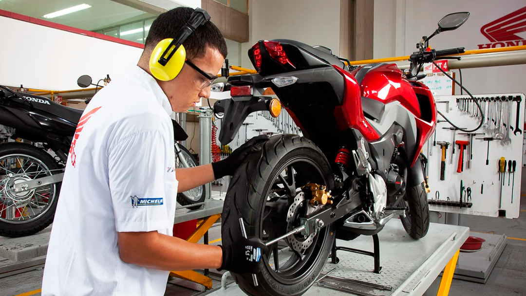 Cómo cuidar de tu moto? | Honda Motos