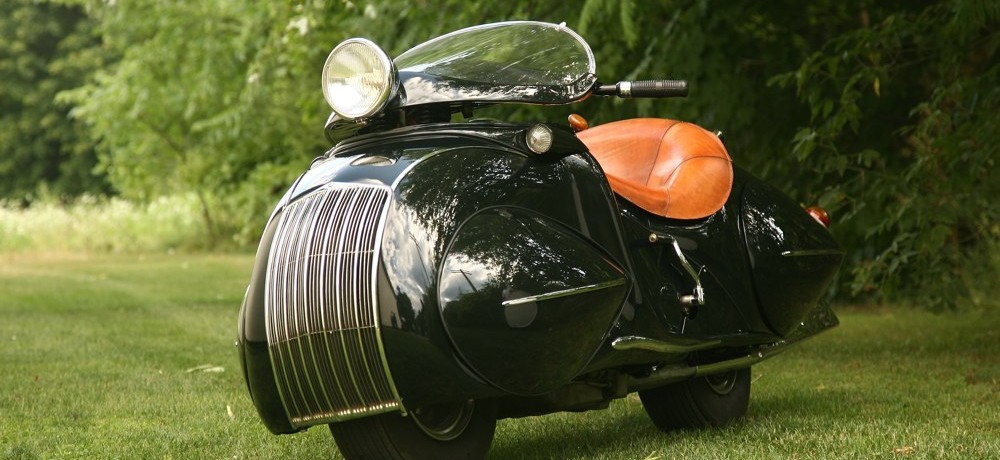 Henderson KJ Streamline - Featured Bike Review