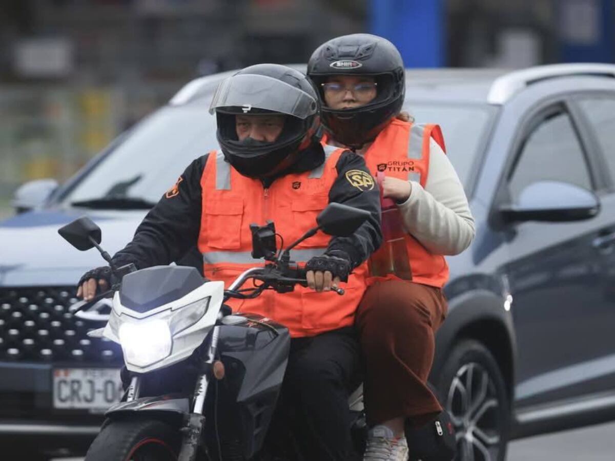 La fuerte sanción que alista la Policía Nacional del Perú para los motociclistas que tapen placa del chaleco con su mochila | | RESPUESTAS | EL COMERCIO PERÚ