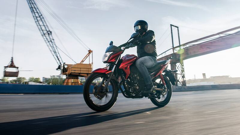 Estos son los siete errores más comunes entre los motociclistas  principiantes - La Tercera