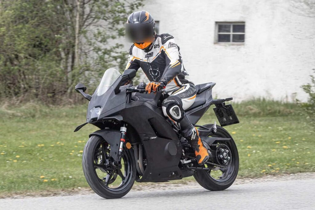 KTM-RC-490-1-1024x683