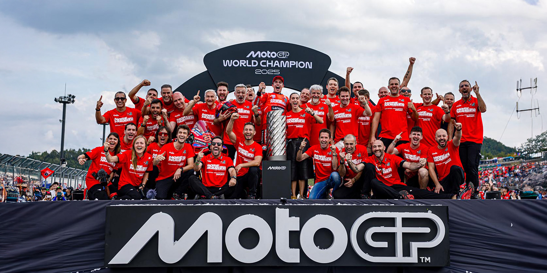 Con Ducati, Marc Márquez se consagra Campeón del Mundo de MotoGP en la temporada 2025
