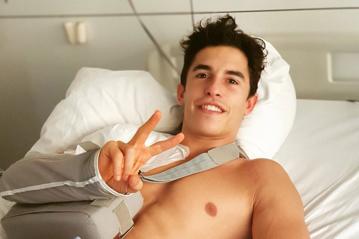 Marc Márquez, operado con éxito de su lesión en el hombro derecho - Motorbike Magazine