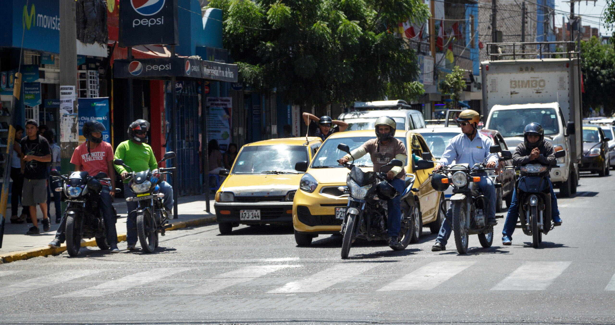 Moto-lineales-prohibicion-transito-centro-9