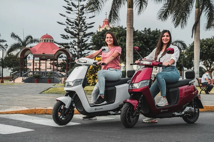 Revolución de libertad: Mujeres incrementan el uso de motos eléctricas en Perú – Business Empresarial