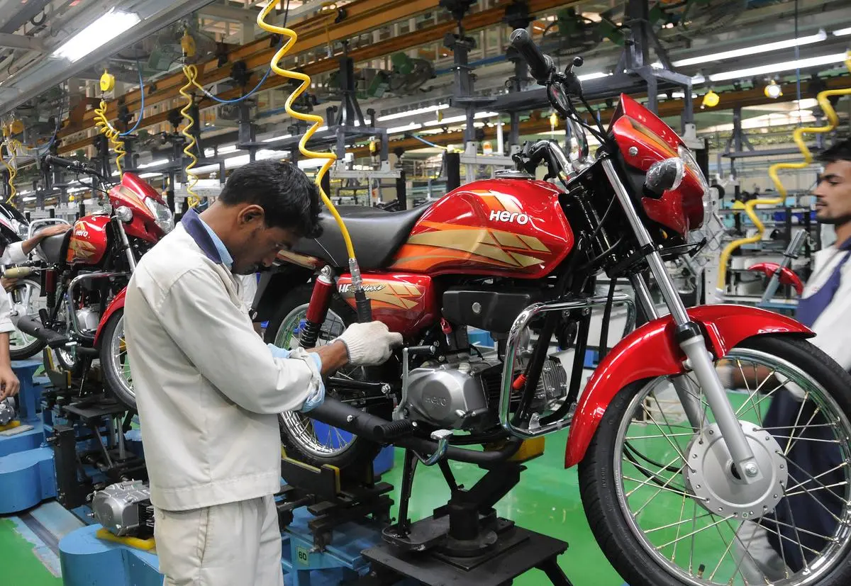 Hero MotoCorp net up 2% even as sales dip in Q3 - The Hindu BusinessLine