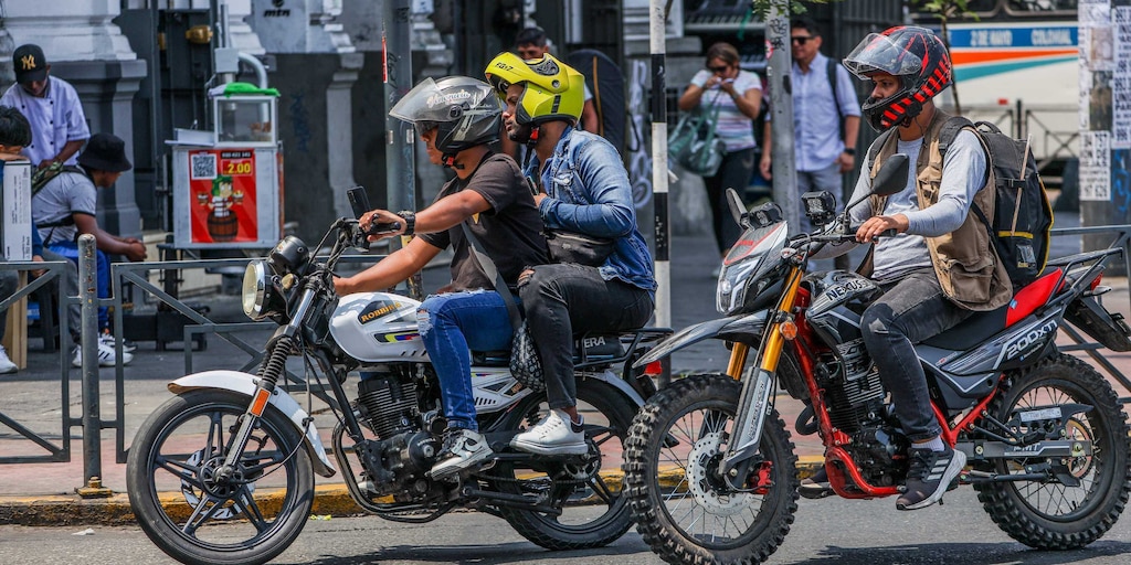 Polémica por prohibición de dos personas en una moto: “No son criminales,  se ha estigmatizado la motocicleta”, lamentó la AAP - Infobae